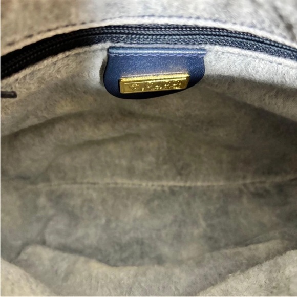 Gucci Floral Crossbody Bag - Navy and Multicolor - Picture 14 of 16